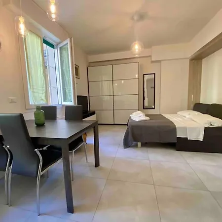 Gigi House - In Fiere * Bologna